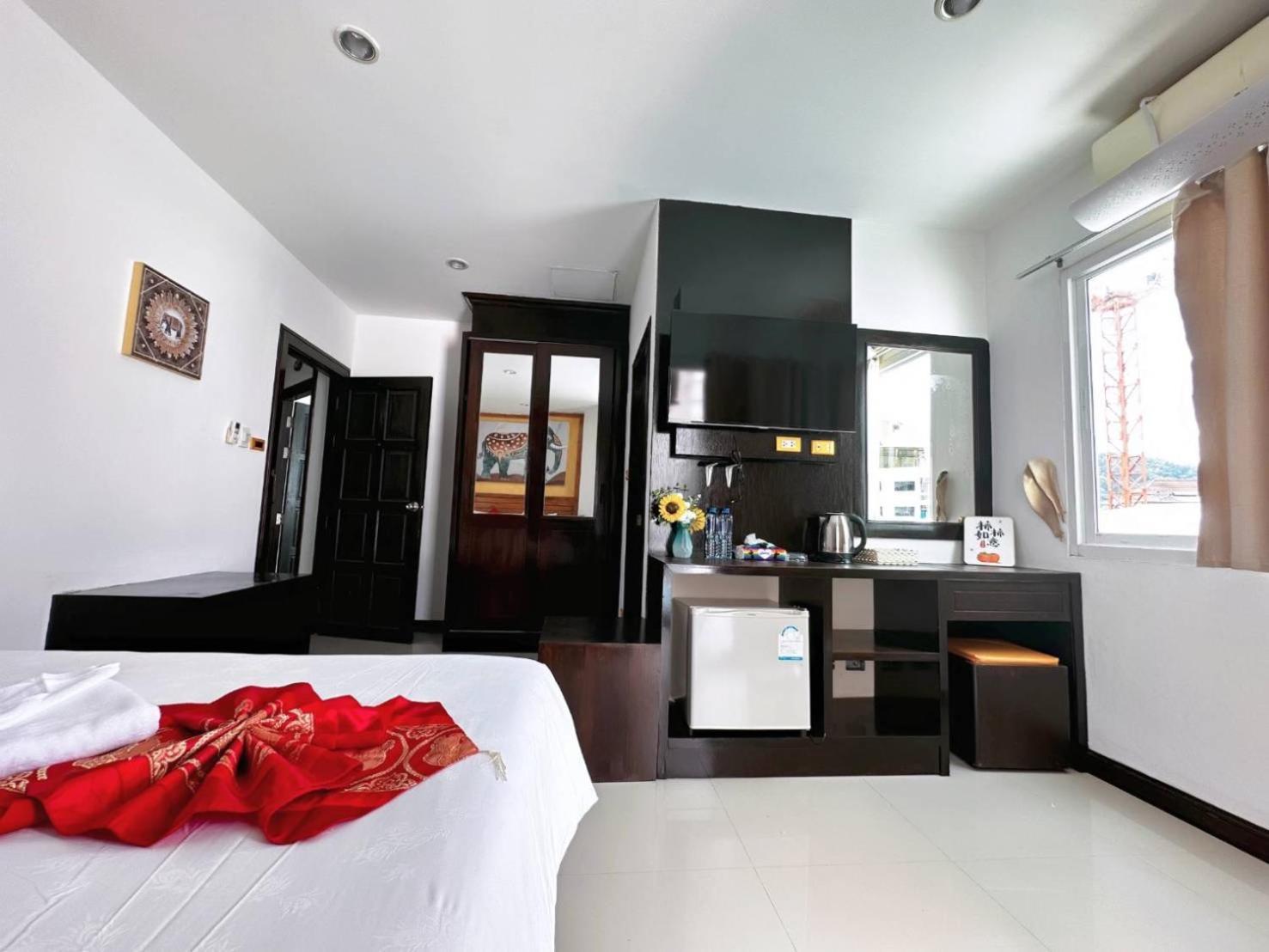 Patong Abby'S House Hotel מראה חיצוני תמונה