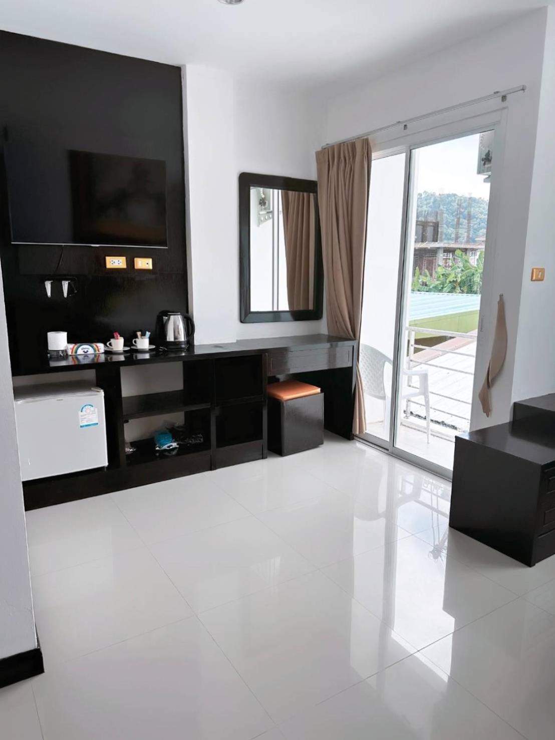 Patong Abby'S House Hotel מראה חיצוני תמונה